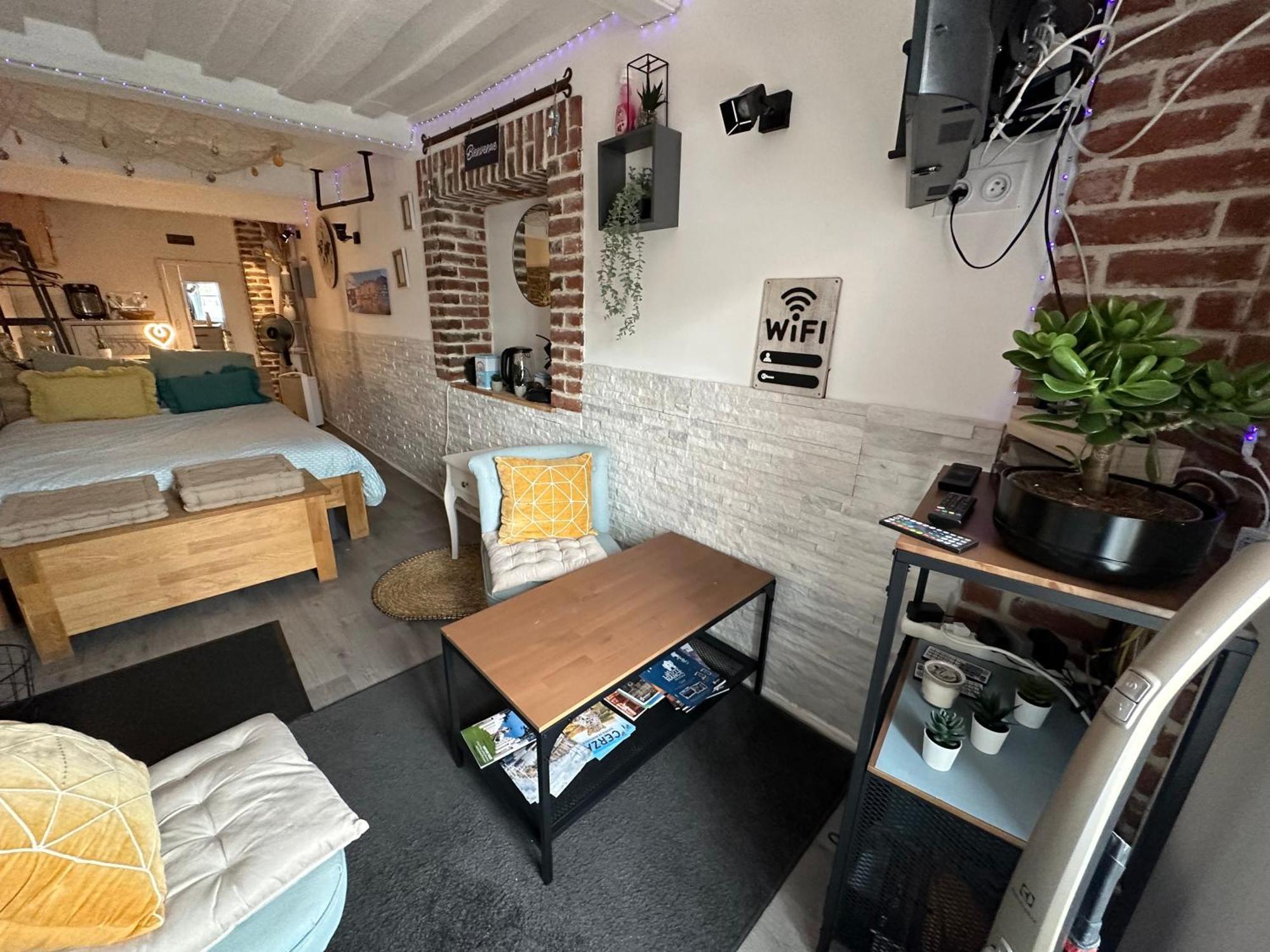 Le Ti Wi Studio En Plein Coeur Du Vieux Bassin Honfleur Esterno foto